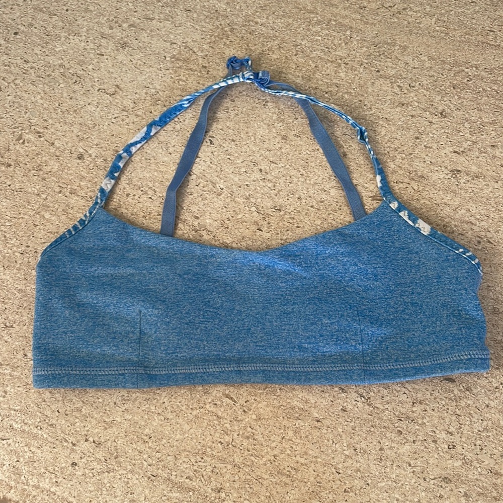 Lululemon sports bra